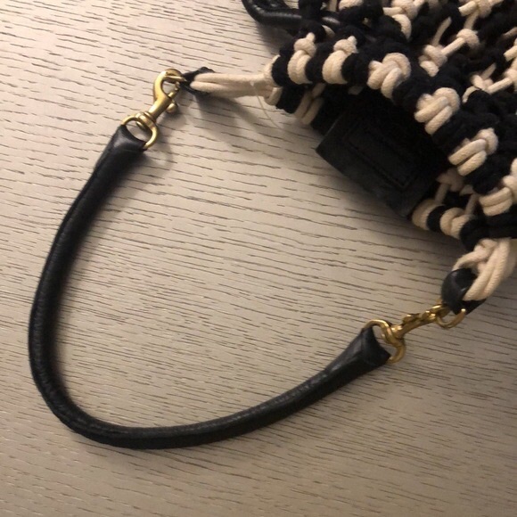 Clare V. Los Ángeles Stylish Black and White Women's Bag - Picture 11 of 14